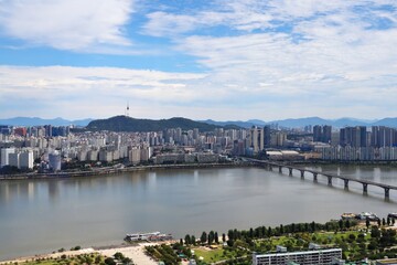 Fototapeta premium View of the Han River in Seoul