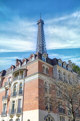 Paris, Haussmann facade and the Eiffel Tower 