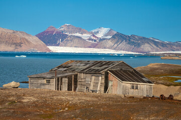 Histrorical ruins, Ny-Ålesund, Brøgger peninsula (Brøggerhalvøya), Kongsfjorden, Svalbard,...