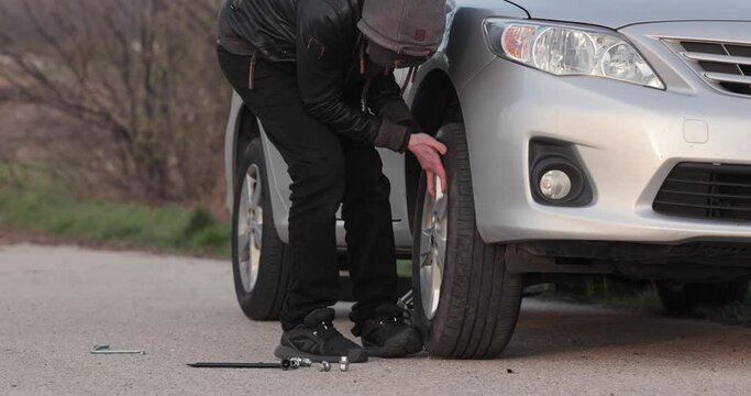 Tire change problems on the road