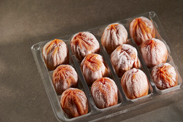 Frozen dried persimmons, dried persimmons in a traditional way