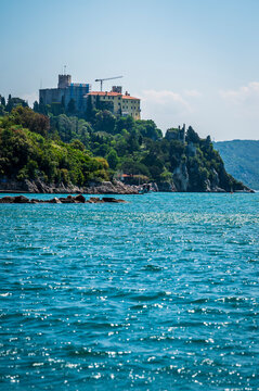 
Between sea and lagoon. Sailing trip between the Marano lagoon and the Gulf of Trieste.