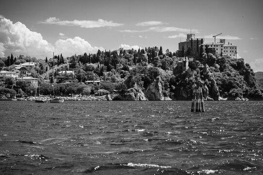 Between sea and lagoon. Sailing trip between the Marano lagoon and the Gulf of Trieste. Black and white.