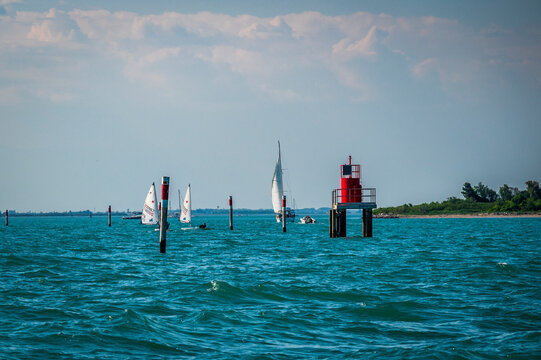 
Between sea and lagoon. Sailing trip between the Marano lagoon and the Gulf of Trieste.