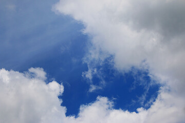 Obraz premium Clouds on the blue sky nature with space background wallpaper