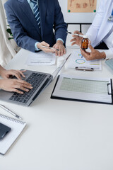 Joint meeting between doctors and administrators, meeting summarizing the prescription of medicines and importing medicines for use in hospitals, meeting to discuss together. Doctor meeting concept.