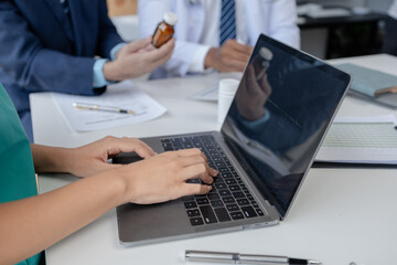 Joint meeting between doctors and administrators, meeting summarizing the prescription of medicines and importing medicines for use in hospitals, meeting to discuss together. Doctor meeting concept.