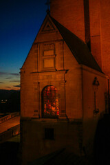 Obraz premium Santuario de luz, capilla iluminada en el Castillo de Pau, Francia. Sanctuary of Light, illuminated chapel in the Castle of Pau, France