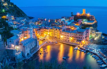 Foto op Plexiglas Idyllic landscape of Vernazza, Cinque Terre, Italy © leeyiutung