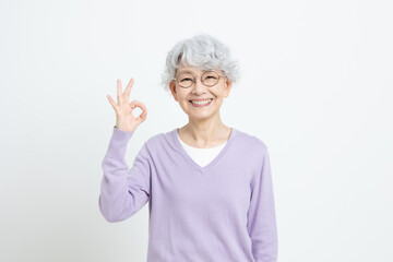 日本人シニア女性