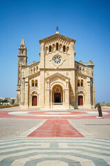 Obraz premium wide shot of Majestic Ta' Pinu church in Gozo, is completely empty, with no people around outdoor