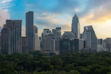 Fototapeta na wymiar Bangkok cityspape with business district area perfect view.