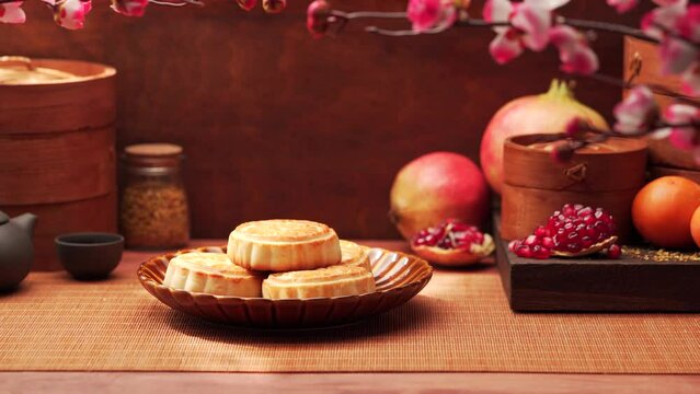 Mid-Autumn Festival special delicacy bean paste mooncakes