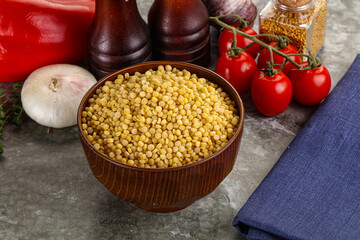 Dry ptitim heap in the bowl