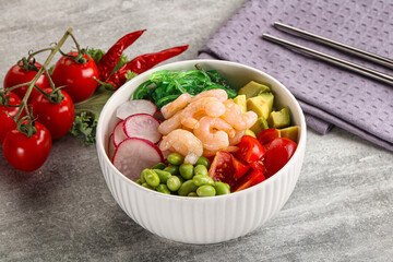 Hawaian cuisine - Poke with cocktail shrimps