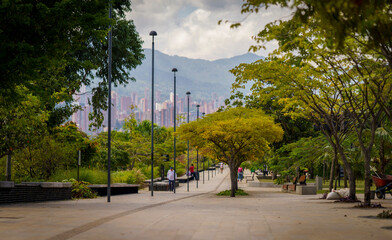 sendero urbano en colombia
