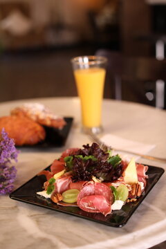 Ensalada Con Jugo De Naranja