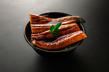 うな丼　 Eel bowl 