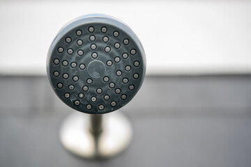 acercamiento de orificios en cabezal de ducha