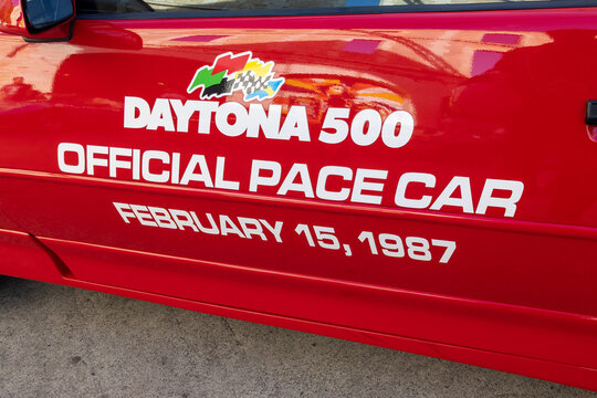 Daytona 500 official pace race car speedway cup sport february 15 1987 logo brand and text sign us