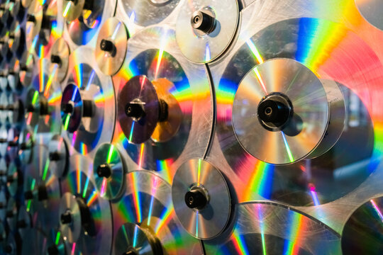 Compact laser discs are obsolete objects, as are music and data cds.