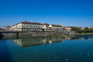 Fototapeta na wymiar View of Turin from the Po river