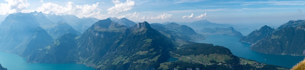 Naklejka premium Gorgeous view from Fronalpstock overlooking Lake Lucerne on a sunny autumn day. Alpine landscape panorama