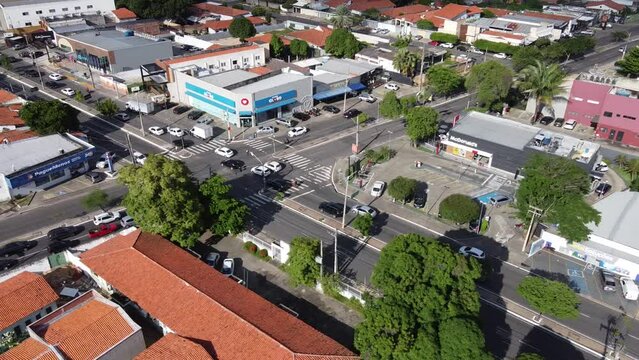 Cruzamento da avenida Nossa Senhora da F&aacute;tima e Dom Severino em Teresina, 