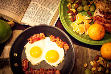 fried eggs with bacon