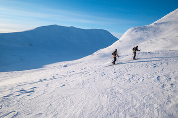 Fototapeta na wymiar Skitouring Snasahögarna