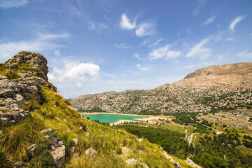 Alpine water reservoirs - Reservoir Cuber & Gorg Blau