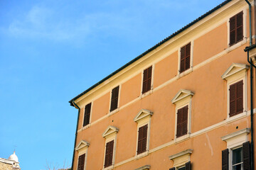 Fototapeta na wymiar facade of a building tipical house in ancona