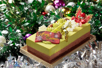 ピスタチオクリームのクリスマスケーキ