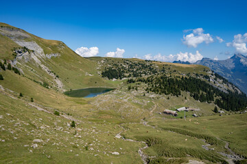 Fototapeta na wymiar Sulsee mit Lobhornhütte und Sulalp 