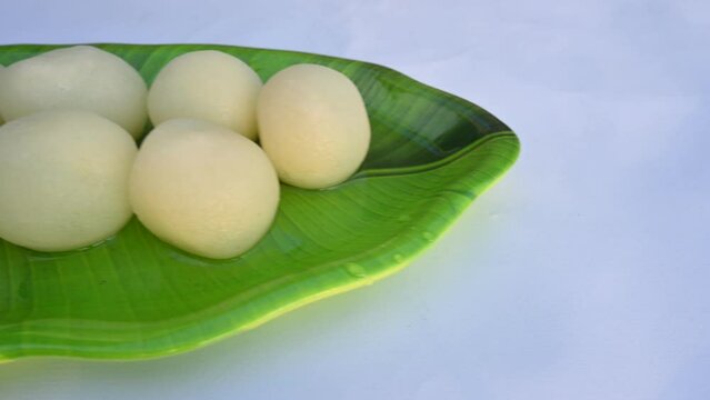 Indian Sweets Rasgulla.
This sweet originated in West Bengal, India. Other names for the dish include, Rasagulla,&nbsp;Rossogolla, Roshogolla,&nbsp;Rasagola, Rasagolla. Most popular sweet of all over India.