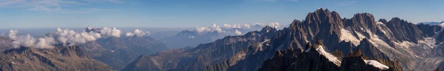 Frankreich im Sommer Port du Soleil - obrazy, fototapety, plakaty