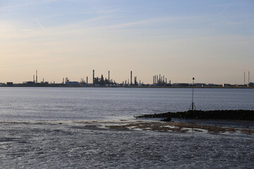 Landscape photo, Paimboeuf, Donges refinery, south estuary, industrial landscape, the banks of the Loir
