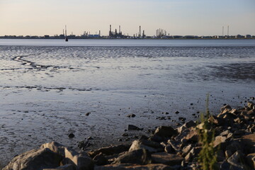 Landscape photo, Paimboeuf, Donges refinery, south estuary, industrial landscape, the banks of the Loir