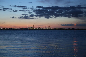 Landscape photo, Paimboeuf, Donges refinery, south estuary, industrial landscape, the banks of the Loir