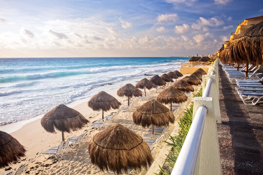 Turquoise waters and white sand beaches of Cancun, Mexico