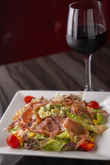 アボカドと生ハムのサラダ 美味しい 食べ物 新鮮