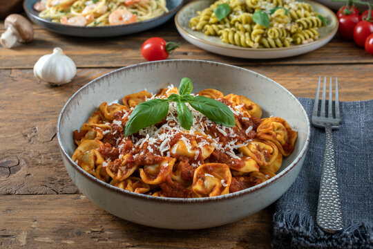 tortellini con ragu' Bolognese 
