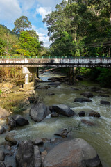 Pont au dessus d'une rivière en Thailande 