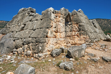 Fototapeta na wymiar Ruine der Pyramide von Hellinikon, Kefalari, Argos, Peloponnes, Griechenland