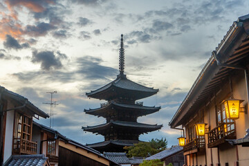 Fototapeta premium Yasaka Pagoda in Kyoto during summer evening at Kyoto Honshu , Japan : 2 September 2019