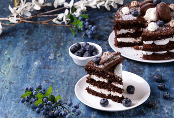 cake pie dessert with fresh berries