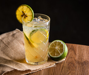 glass of lemonade with lemon
