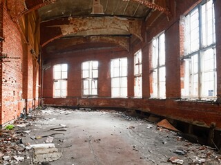 Fototapeta na wymiar industrial building, big old empty machine hall