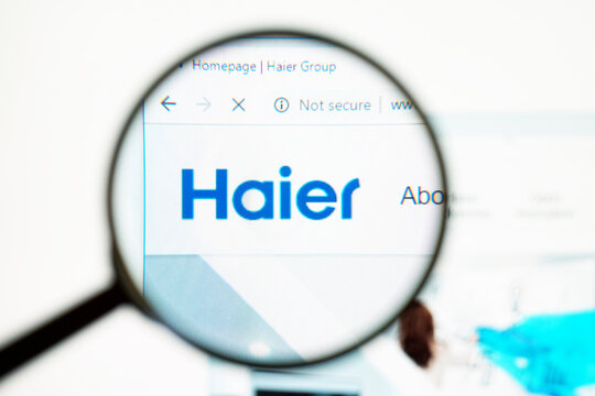 Los Angeles, California, USA - July 29 2019 : Homepage of Haier .Official website of Haier