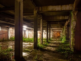 Fototapeta na wymiar old abandoned factory inside